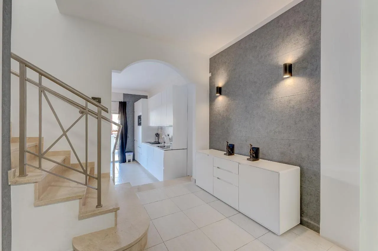 ארונה Chalet Playa De Las Americas 0*,